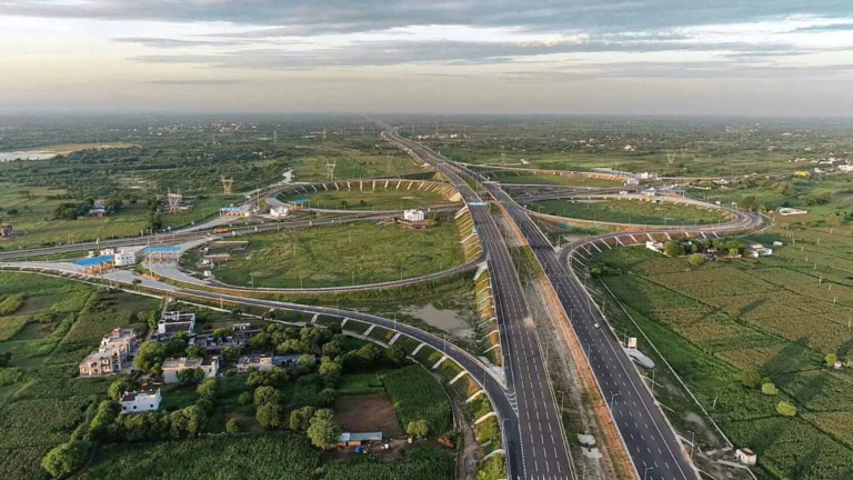 Delhi-mumbai-expressway-to-be-ready-by-october-2025-nitin-gadkari-1536x864